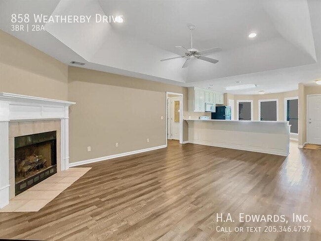 Building Photo - 858 Weatherby Dr