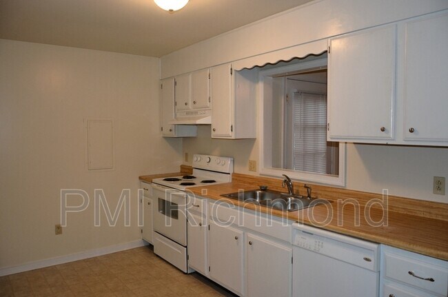 Building Photo - 6205 Pointer Terrace