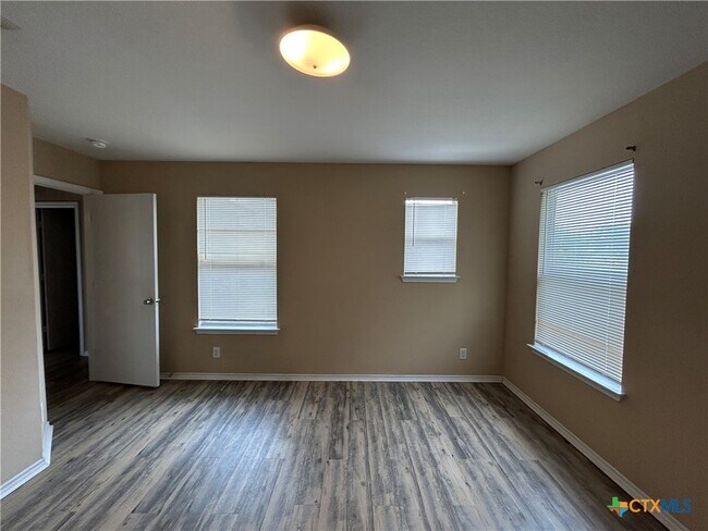 Building Photo - 381 Copper Path Dr