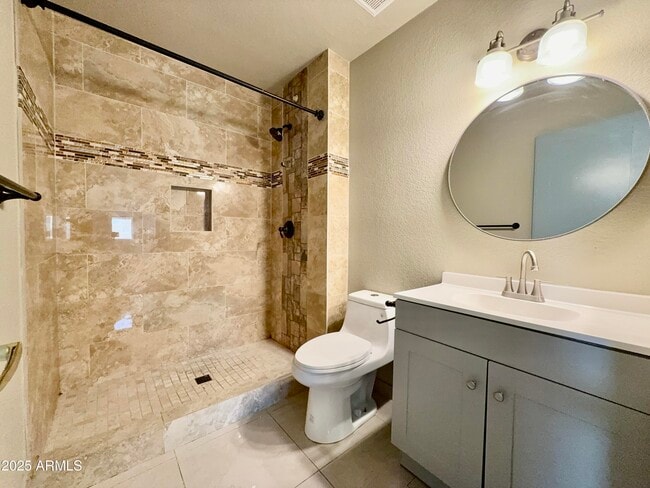 Building Photo - 13410 North 47th Pl