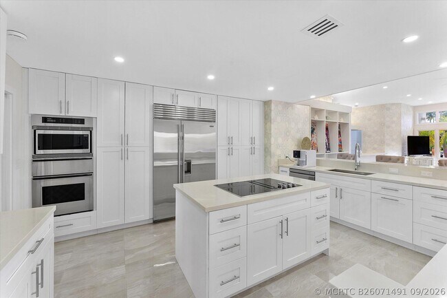Building Photo - 18 Nurmi Dr