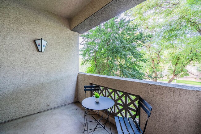 Building Photo - 2100 S Priest Dr