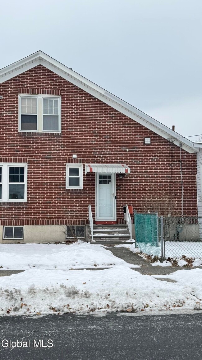 Building Photo - 1058 Washington Ave