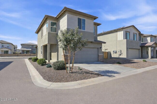 Building Photo - 997 S 150th Dr