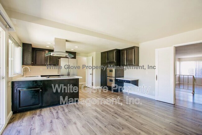 Building Photo - 9361 Bevan Ave