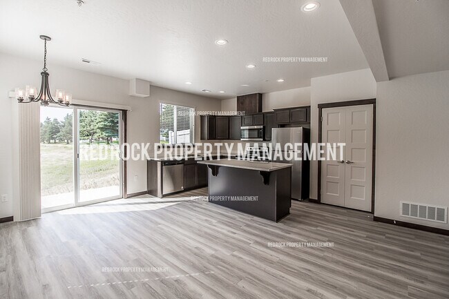 Building Photo - 1548 Latitude Ln