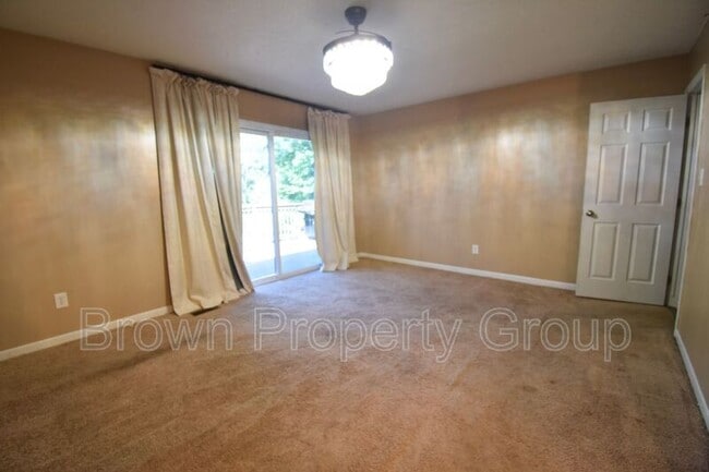 Building Photo - 518 Singletary Pl