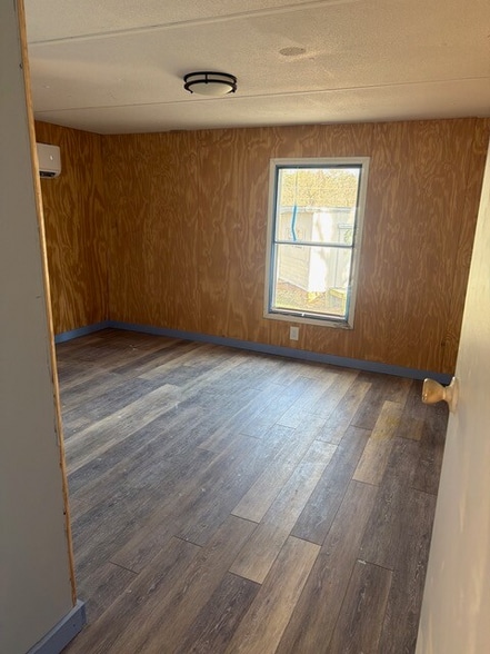 Building Photo - 1075 Sweeten Creek Rd