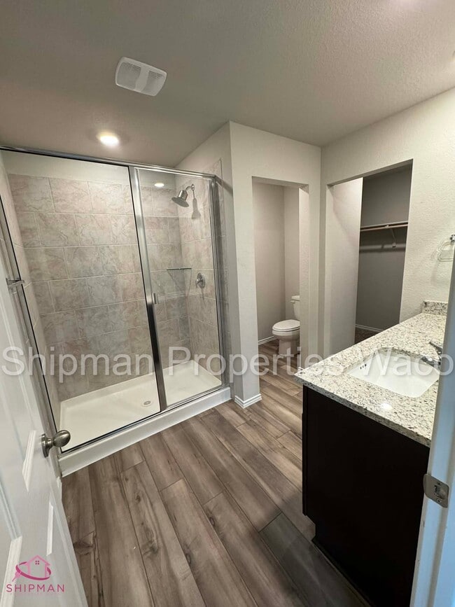 Building Photo - 7105 Canadian Dr