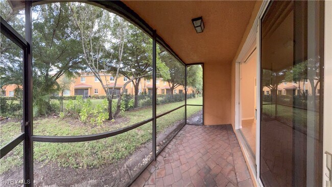 Building Photo - 10132 N Golden Elm Dr
