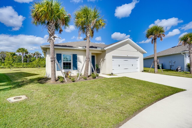 Building Photo - 712 Pomegranate Pl