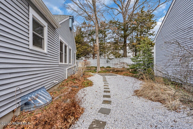 Building Photo - 30 Turnberry Cir