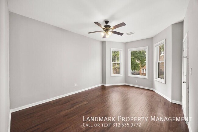 Building Photo - 2947 N Avers Ave