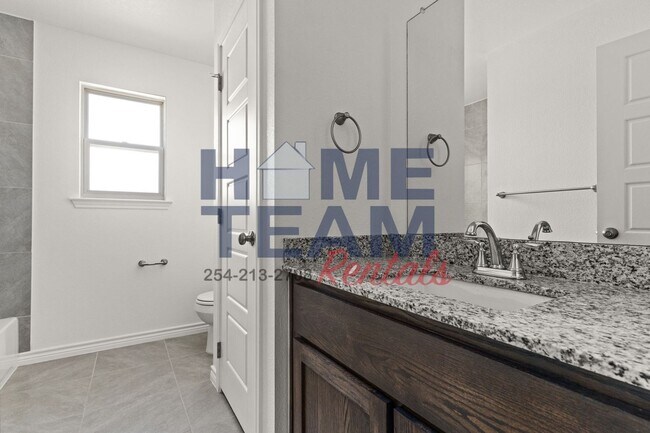 Building Photo - 305 Agua Chiquita Ct