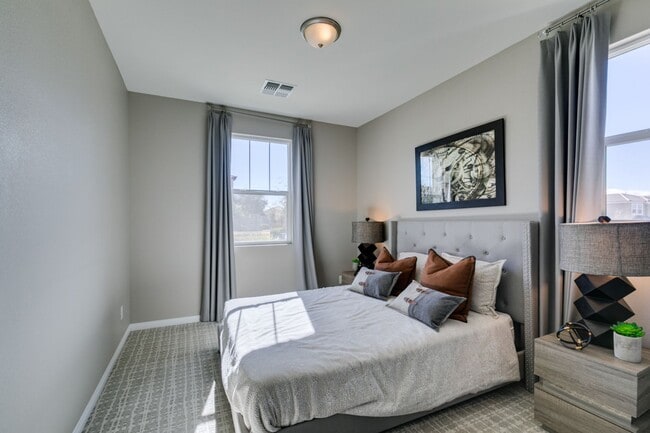 Building Photo - Fully Furnished 3BD Inspirada Home