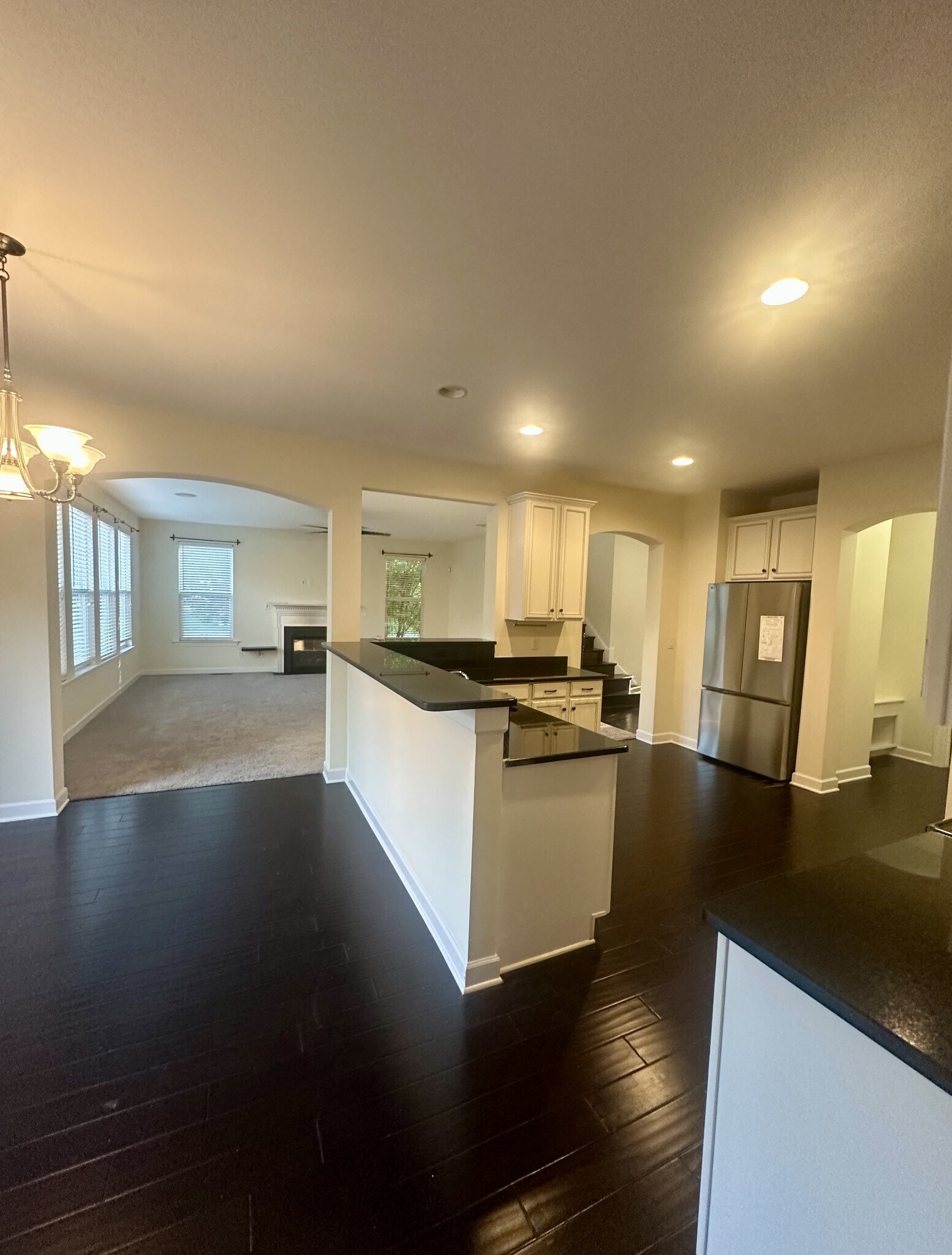 Building Photo - 402 Valley Spring Dr