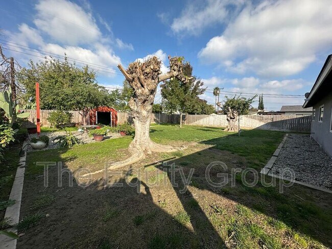 Building Photo - 4122 W Monte Vista Ave