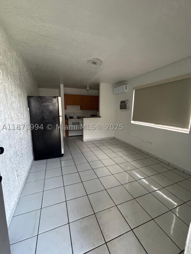 Building Photo - 5100 NW 23rd Ave