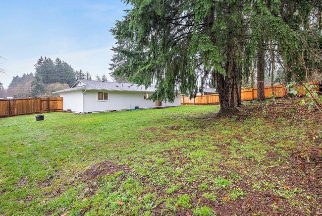 Building Photo - Light & Airy 2-Bedroom Olympia Home with Private Baths & Spacious Backyard!