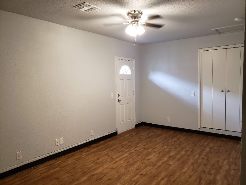 Building Photo - 4316 S Wofford Ave