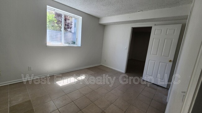 Building Photo - 1023-1029 N Washington Ave