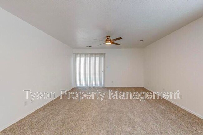 Building Photo - 1033 Desert Paintbrush Loop