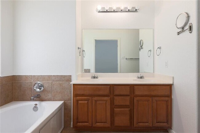 Building Photo - 2125 Amur Dr