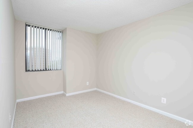 1BR, 1BA - 576 SF - Junior - Cortland at McLean