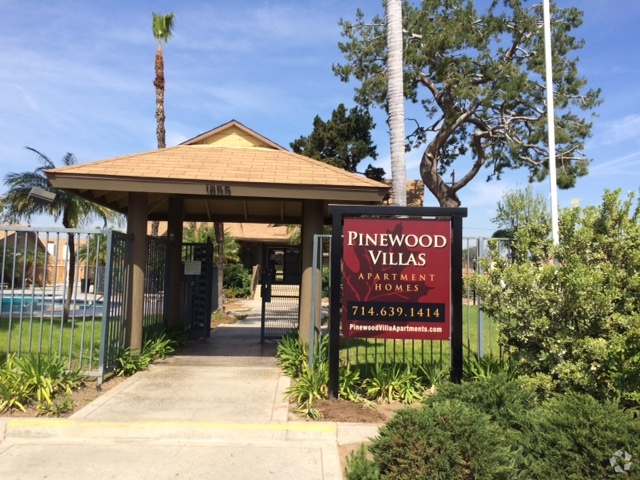 Building Photo - Pinewood Villas Apartments