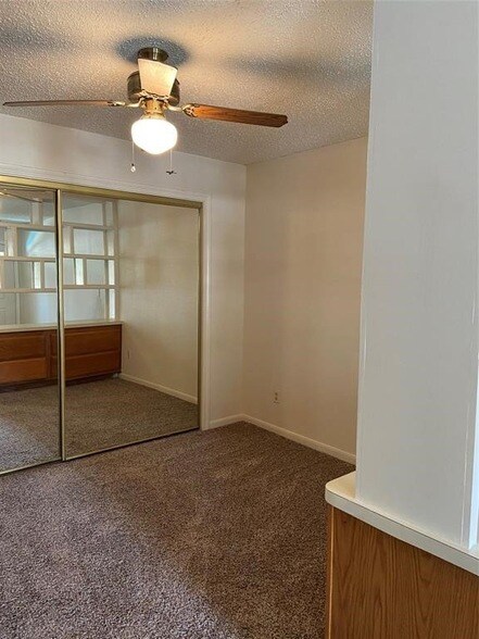 Building Photo - 1311 Antoine Dr