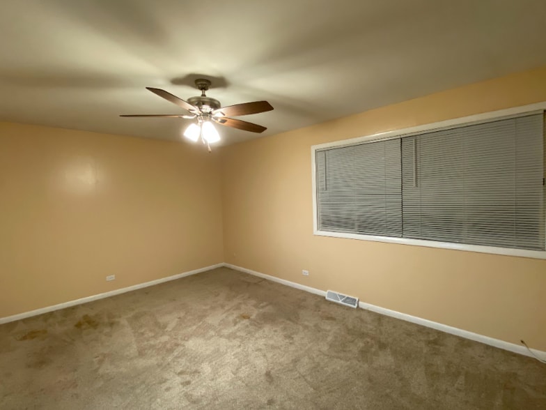 Building Photo - 519 Racine Ln