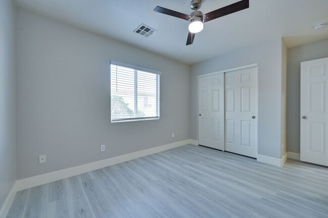 Building Photo - NW!!! 4 bedrooms!!! Pool and Spa!!! All ti...