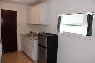 Building Photo - 3425 Southwestern