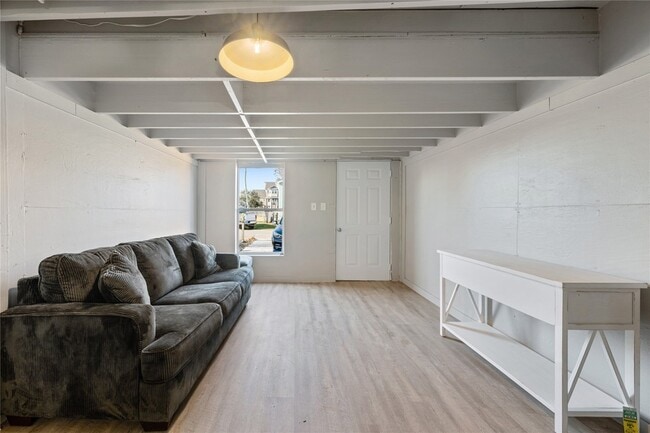 Building Photo - 6911 Avenue O