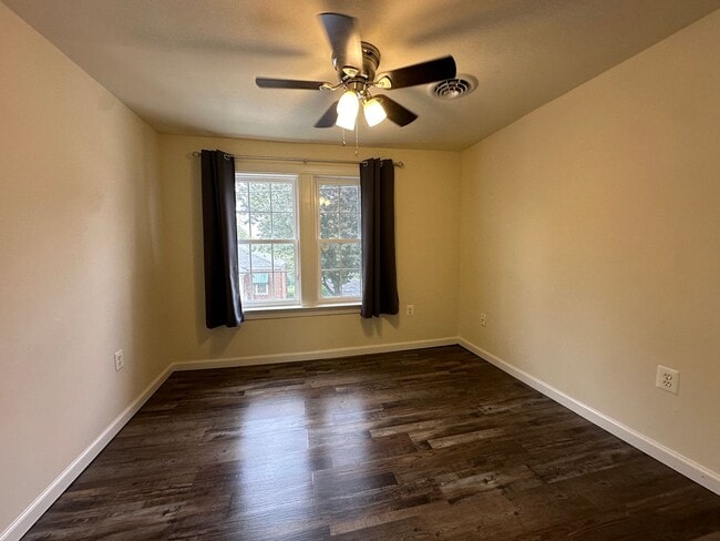 Building Photo - 306 Highland Ave