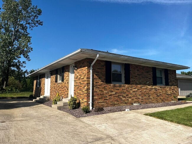 Building Photo - 4933 Richmond Dr