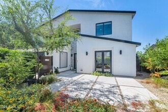Building Photo - 4413 E Turney Ave