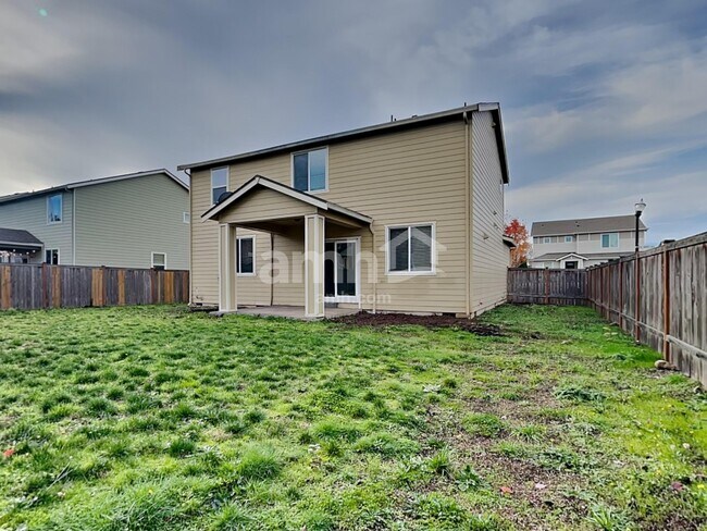 Building Photo - 9011 NE 165th Ave