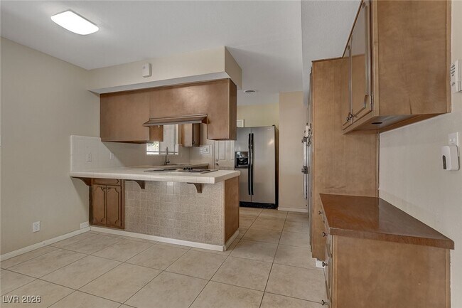 Building Photo - 5649 Sheila Ave