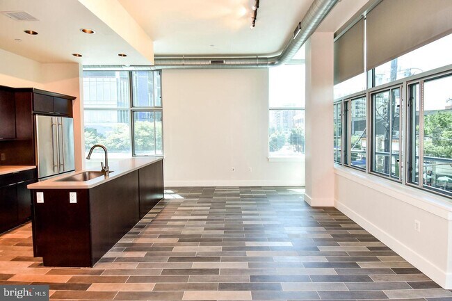 Building Photo - 7809 Woodmont Ave