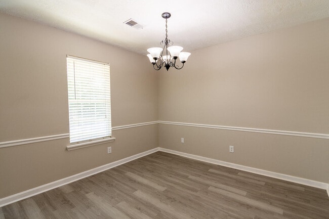 Building Photo - 406 Evans Mill Dr