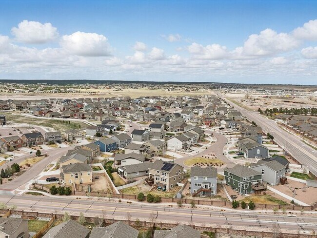 Building Photo - 8308 Needle Drop Ct