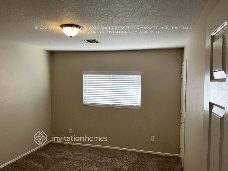 Building Photo - 685 S Porter St