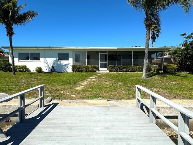 Building Photo - 228 Howard Dr