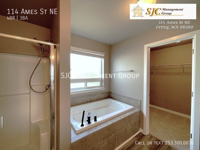 Building Photo - 114 Ames St NE