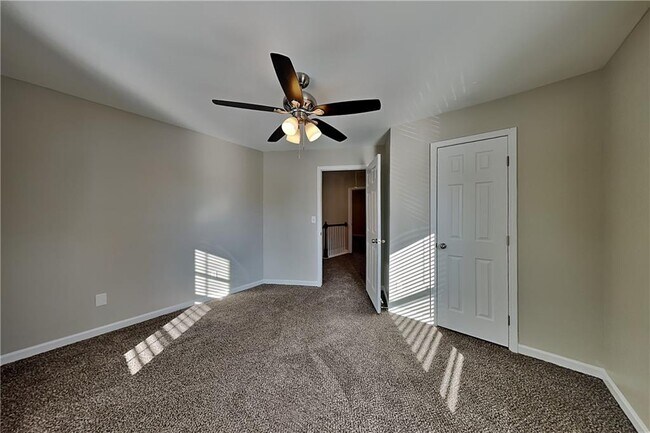 Building Photo - 40 Parkmont Ct