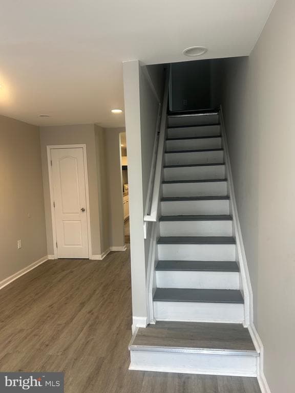 Building Photo - 1705 N Mount St