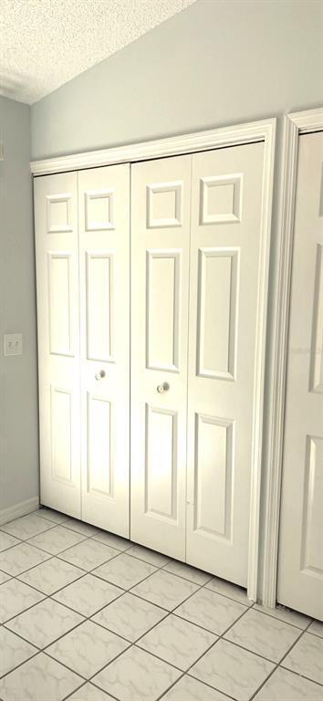 Building Photo - 1056 S Buena Vista Dr