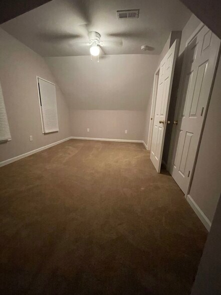 3rd bedroom (upstairs ) - 9224 Robin Rd