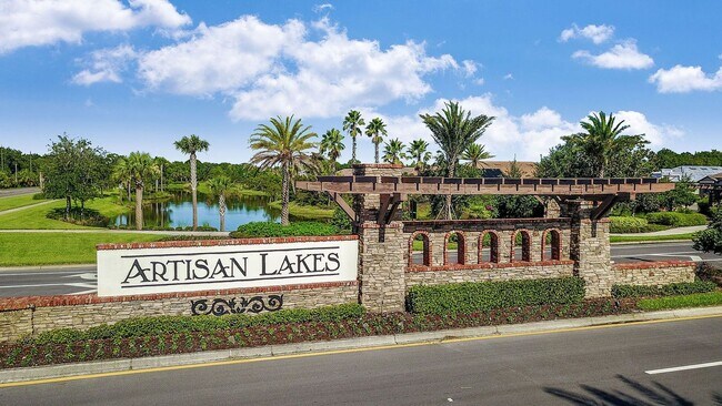 Building Photo - Stunning Pool Home - Artisan Lakes